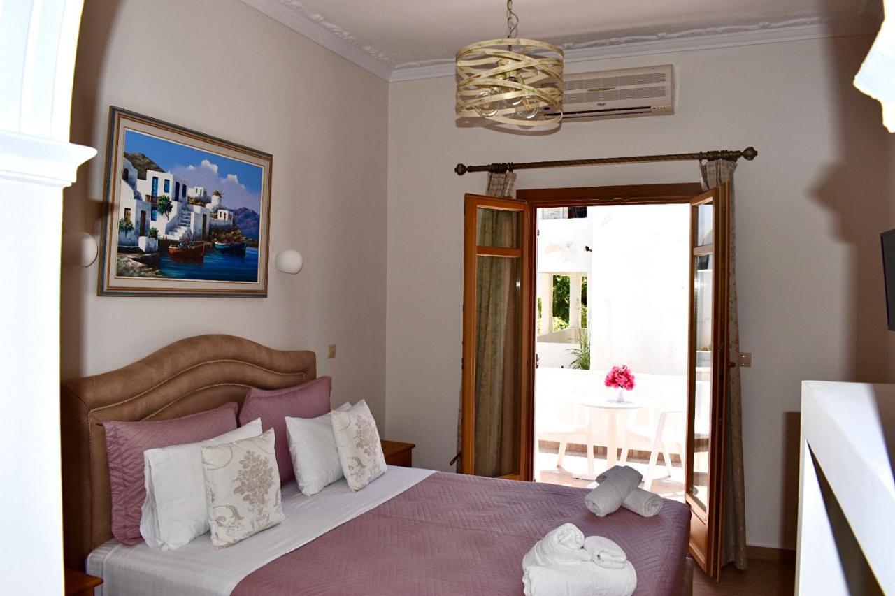 Minoa Hotel ناوسا المظهر الخارجي الصورة