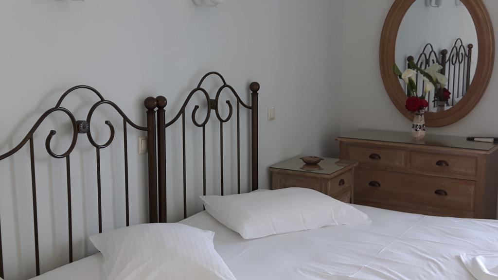 Minoa Hotel ناوسا المظهر الخارجي الصورة